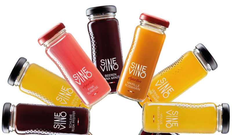 Wein Bild mit den den neuen 100ml Flaschen aus der Sine Vino Collection